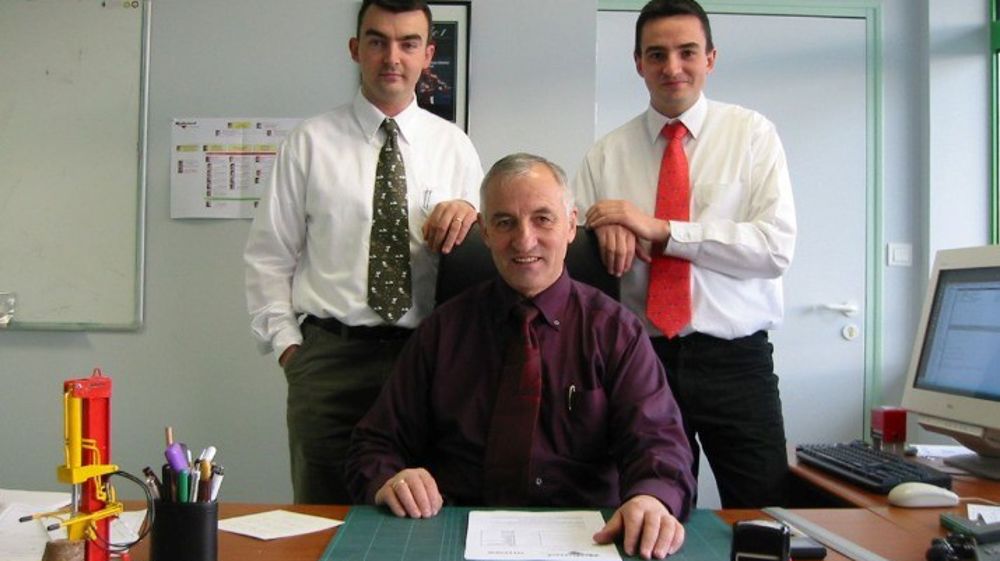 Claude Rabaud, entouré de ses fils Éric et Jérôme Rabaud.