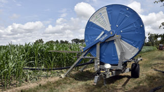 L'OFB (Office français de la biodiversité) a effectué, au 18 août 2023, 6 000 contrôles sur le respect des restrictions d'eau dans les territoires concernés.