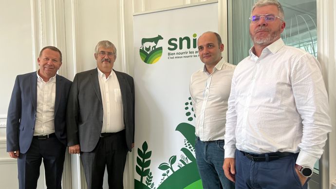 De gauche à droite, lors de la conférence de presse de rentrée du Snia, mercredi 30 août à Paris : Philippe Manry (vice-président), François Cholat (président du Snia), Aurélien Simbélie (membre du bureau) et Ludovic Michel (vice-président).