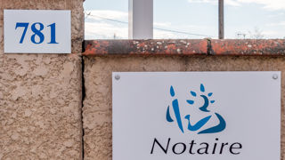 Le bail notarié permet de donner la force exécutoire au contrat et la garantie juridique d’une bonne rédaction. Le bail notarié permet de donner la force exécutoire au contrat et la garantie juridique d’une bonne rédaction.