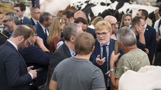 Marc Fesneau, ministre de l'Agriculture, estpère que « le Covid-19 et la crise ukrainienne réveilleront les consciences [ des consommateurs] sur les sujets agricoles, au même titre que l’énergie nucléaire ».