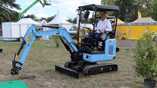 Présente sur Salonvert Sud-Ouest en septembre, Sany France a illustré auprès des visiteurs la manœuvrabilité et la précision des commandes de la minipelle électrique  SY19E à travers ce jeu ludique de minigolf !