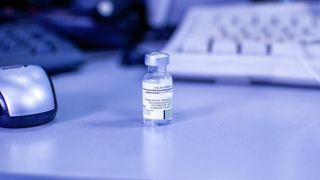Top-départ de la campagne de vaccination de 2023-2024 contre la grippe saisonnière et le Covid-19. Top-départ de la campagne de vaccination de 2023-2024 contre la grippe saisonnière et le Covid-19.
