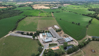 Comme le foncier, les parts sociales d’une société agricole peuvent faire l’objet d’un démembrement de propriété et être détenues par un usufruitier et un nu-propriétaire.