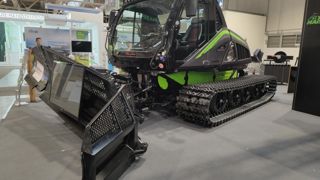 Maisraupe propose une dameuse pour le tassage de l'ensilage Maisraupe propose une dameuse pour le tassage de l'ensilage