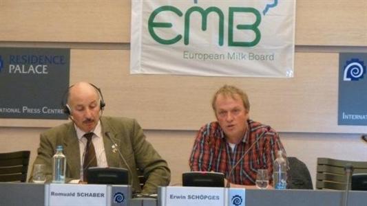 L'Emb manifeste à Bruxelles