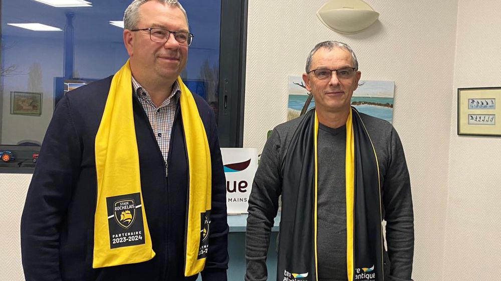 Christian Cordonnier (à g.), directeur général, et Jean-Yves Moizant, président, se félicitent que Terre Atlantique soit partenaire 2023-2024 du Stade Rochelais.