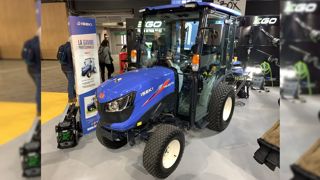 Le nouveau TM4270 a été dévoilé une toute première fois au Salon des Maires et des Collectivités Locales en novembre, tout juste avant le salon Paysalia où il sera également présenté en avant-première.