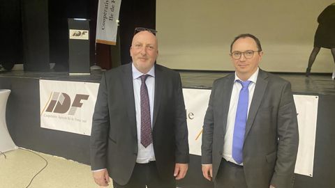 Jean-Marc Foucher et Sébastien Ciezki, respectivement président et directeur général d’Île de France Sud, lors de l'AG de la coopérative, jeudi 7 décembre, à Étampes (Essonne).