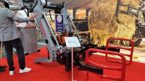 Le chargeur frontal télescopique de Stoll peut atteindre une hauteur de 5,4 m.