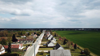 La hausse de la population et la baisse du nombre de personnes par foyer explique le besoin de construire des résidences principales, selon l'Insee. La hausse de la population et la baisse du nombre de personnes par foyer explique le besoin de construire des résidences principales, selon l'Insee.