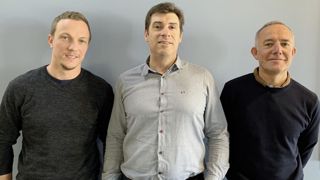 Nicolas Agache, Jean-Christophe Boittin et Damien Lechat (de gauche à droite) font partie des équipes de Synetics qui travaillent depuis plus de dix ans pour faire naître des taureaux porteurs du gène sans cornes dans toutes les races laitières.
