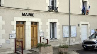 Une loi vise à revaloriser le métier de secrétaire de mairie, véritable assistant du maire dans les petites communes. Une loi vise à revaloriser le métier de secrétaire de mairie, véritable assistant du maire dans les petites communes.