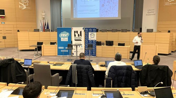 A l'occasion de la Tech Day « Formulation des biosolutions pour l’agriculture », organisée à Lille par Bioeconomy for Change, mardi 6 février, Johann Fournil, directeur communication chez M2i Life Sciences, a présenté leur procédé de microencapsulation.