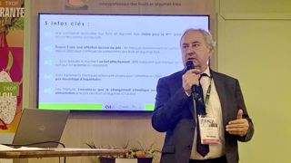 Laurent Grandin, le président d'Interfel, commente les résultats de la dixième vague d'analyse de la confiance des Français envers les fruits et légumes, le 26 février 2024 au Salon de l'agriculture. Laurent Grandin, le président d'Interfel, commente les résultats de la dixième vague d'analyse de la confiance des Français envers les fruits et légumes, le 26 février 2024 au Salon de l'agriculture.