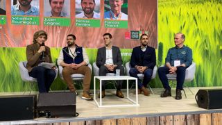 Le 26 février 2024, une table-ronde au Salon de l'agriculture réunissait (de g à d) Sébastien Roumegous (Biosphères), Julien Coignac (Cristal Union), Nicolas Ferrière (Carbonapp) et François Thierart (MyEasyFarm), animé par Marie-Cécile Damave (Agridées). Le 26 février 2024, une table-ronde au Salon de l'agriculture réunissait (de g à d) Sébastien Roumegous (Biosphères), Julien Coignac (Cristal Union), Nicolas Ferrière (Carbonapp) et François Thierart (MyEasyFarm), animé par Marie-Cécile Damave (Agridées).