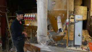 La fabrique est pour l'heure montée sur un châssis, « ce qui permet de la poser où on veut », explique Yannick Bialade. Elle trouvera prochainement sa place définitive.