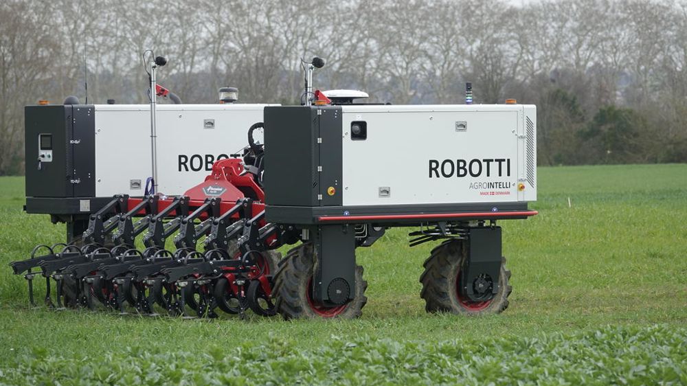 Agrointelli Robotti : le porte-outil carburant au GNR
