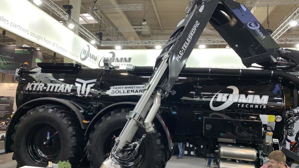 Kumm Technik : un impressionnant bras tourelle télescopique