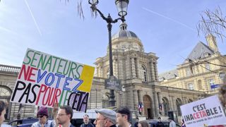 La poignée de manifestants contre le Ceta était confiante sur le rejet de la ratification de l'accord de libre-échange par le Sénat. La poignée de manifestants contre le Ceta était confiante sur le rejet de la ratification de l'accord de libre-échange par le Sénat.