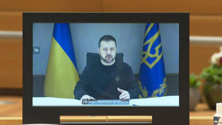 Le président ukrainien Volodymyr Zelensky a jugé « injuste » que l’Union européenne continue d’importer « sans restrictions » des céréales venant de la Russie.