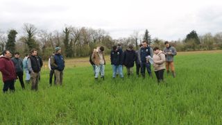 Les étudiants font leur compte-rendu de suivi de culture devant les agriculteurs, le 26 mars à Epiniac. Les étudiants font leur compte-rendu de suivi de culture devant les agriculteurs, le 26 mars à Epiniac.