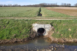 La jurisprudence a déjà admis dans la catégorie des réparations locatives, l’entretien d’une installation de drainage. La jurisprudence a déjà admis dans la catégorie des réparations locatives, l’entretien d’une installation de drainage.