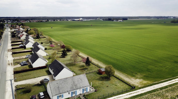 Pour accompagner les agriculteurs et les techniciens dans l'évolution de la réglementation qui régit la distance de sécurité riverains, Arvalis lance l'outil Distance Riverains.