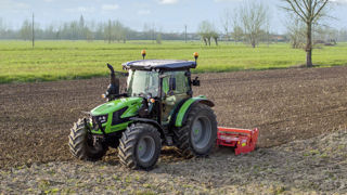 La série 5 Keyline de Deutz-Fahr se décline entre quatre modèles de 75 à 106 ch. La série 5 Keyline de Deutz-Fahr se décline entre quatre modèles de 75 à 106 ch.