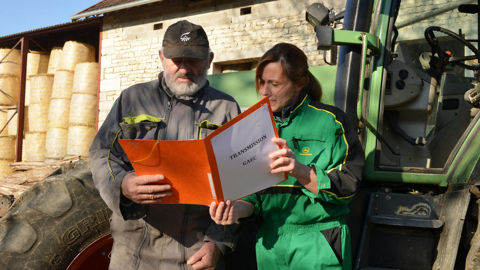 L'évaluation de l'entreprise agricole nécessite de prendre en compte certains éléments incorporels tels que les DPB, les améliorations culturales, le droit au bail, certains contrats, etc., soulève le cabinet de conseil Optimes. L'évaluation de l'entreprise agricole nécessite de prendre en compte certains éléments incorporels tels que les DPB, les améliorations culturales, le droit au bail, certains contrats, etc., soulève le cabinet de conseil Optimes.