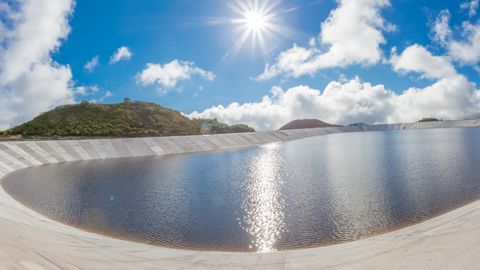 Le décret réduit de quatre à deux mois le délai pour faire un recours contre un projet de réserve d'eau pour l'irrigation. Le décret réduit de quatre à deux mois le délai pour faire un recours contre un projet de réserve d'eau pour l'irrigation.