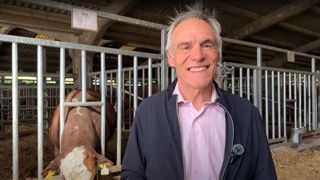 Visite du centre d’insémination privé Aberekin, et de ses 263 taureaux Visite du centre d’insémination privé Aberekin, et de ses 263 taureaux