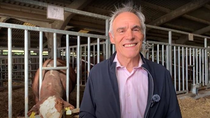 Visite du centre d’insémination privé Aberekin, et de ses 263 taureaux