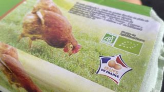 Un emballage d’œufs biologiques avec le logo de l'Apaf « Œufs de France ». Un emballage d’œufs biologiques avec le logo de l'Apaf « Œufs de France ».