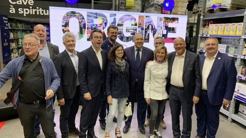 Les signataires de la charte sur l'origine française des produits agricoles ont été reçus par les halles Métro France, le 17 juin 2024 à Paris. Les signataires de la charte sur l'origine française des produits agricoles ont été reçus par les halles Métro France, le 17 juin 2024 à Paris.