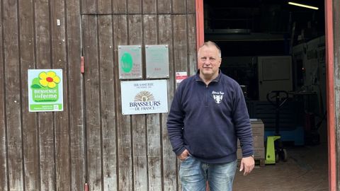 Les bières de Denis Sargeret, brassées à la ferme à Théméricourt, ont reçu de nombreuses récompenses y compris au niveau international. Les bières de Denis Sargeret, brassées à la ferme à Théméricourt, ont reçu de nombreuses récompenses y compris au niveau international.