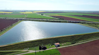 La justice a jugé « excessifs » les prélèvements d'eau autorisés dans le Marais poitevin pour l'irrigation agricole.