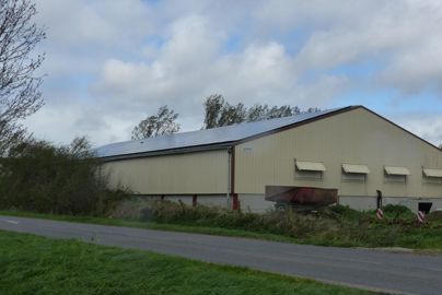 Bâtiment de stockage de pommes de terre avec toiture photovoltaïque