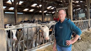 Alain Crouillebois a été débouté en appel, après que le tribunal d’Alençon (Orne) a reconnu le lien entre l’installation d’une ligne électrique enterrée et la dégradation de la santé de son troupeau. Alain Crouillebois a été débouté en appel, après que le tribunal d’Alençon (Orne) a reconnu le lien entre l’installation d’une ligne électrique enterrée et la dégradation de la santé de son troupeau.
