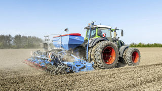 Le combiné Solitair MR de Lemken se décline en 3 et 4 mètres. Le combiné Solitair MR de Lemken se décline en 3 et 4 mètres.