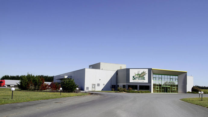 L'usine de Saint-Genis-de-Saintonge avant l'incendie.