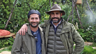 Deux Maîtres Jardiniers réunis ! Antoine de Lavalette et Franck Serra exposaient leur création paysagère presque l'une en face de l'autre lors de l'événement Jardins, Jardin 2024.