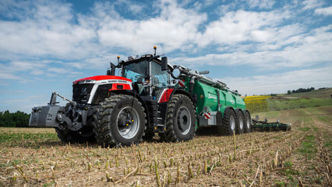 Les ventes de tracteurs de forte puissance ont étonnamment résisté au recul de la demande en machines agricoles. Les ventes de tracteurs de forte puissance ont étonnamment résisté au recul de la demande en machines agricoles.
