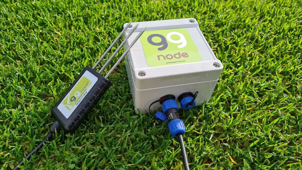Le boîtier connecté Greengo node et sa sonde.  