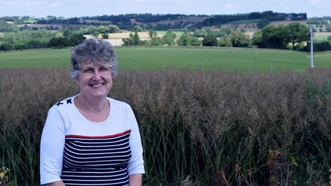 « La question de la mobilité est un vrai sujet pour les stagiaires mineurs. Certains ont un scooter ; à défaut, nous nous calons sur les horaires des parents », explique Nelly Loupy, éleveuse laitière en Mayenne.