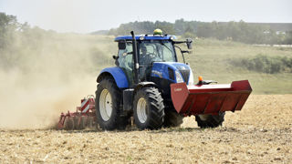 La Fédération des Cuma s'alarme du manque de compétitivité de la mécanisation agricole française et appelle à un sursaut politique.