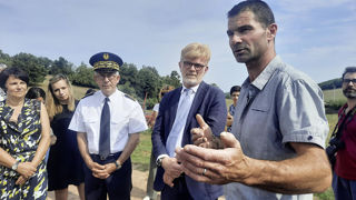 Le ministre démissionnaire de l’Agriculture, Marc Fesneau, était en déplacement ce vendredi 30 août 2024 sur une ferme ovine de la Saône-et-Loire. Le ministre démissionnaire de l’Agriculture, Marc Fesneau, était en déplacement ce vendredi 30 août 2024 sur une ferme ovine de la Saône-et-Loire.