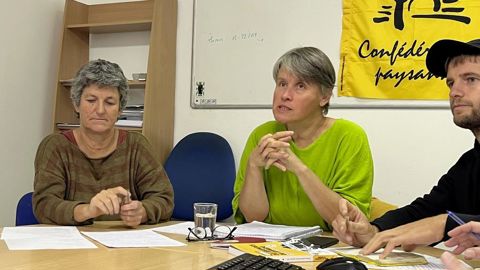 Véronique Marchesseau, Laurence Marandola et Thomas Gibert ont présenté les priorités de la Confédération paysanne