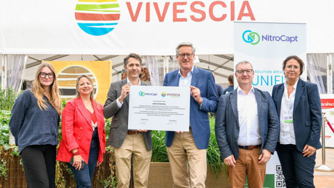 Adjani Isabelle (NitroCapt), Valérie Frapier (Vivescia), Gustaf Forsberg (NitroCapt), Christoph Büren (Vivescia), Cédric Cogniez (Vivescia) et Emylie Debruyne (Vivescia), vendredi 6 septembre, à la Foire de Châlons.