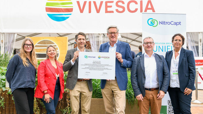 Adjani Isabelle (NitroCapt), Valérie Frapier (Vivescia), Gustaf Forsberg (NitroCapt), Christoph Büren (Vivescia), Cédric Cogniez (Vivescia) et Emylie Debruyne (Vivescia), vendredi 6 septembre, à la Foire de Châlons.